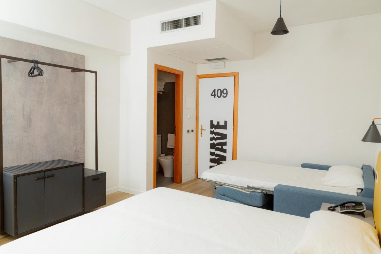 Wave Hotel アチレアーレ エクステリア 写真